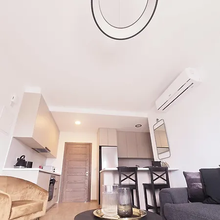 Crown Hall דירה *