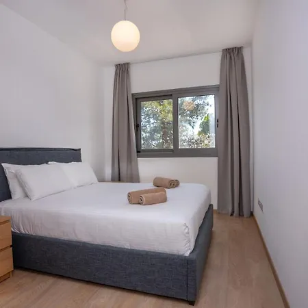 Crown Hall Apartment