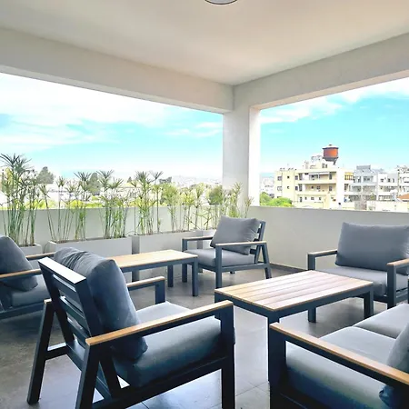 Апартаменты Crown Hall *