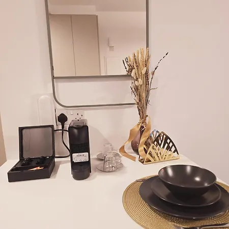 Crown Hall Лимасол