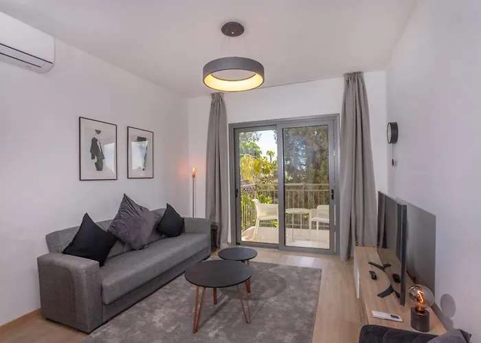 Crown Hall Lägenhet *