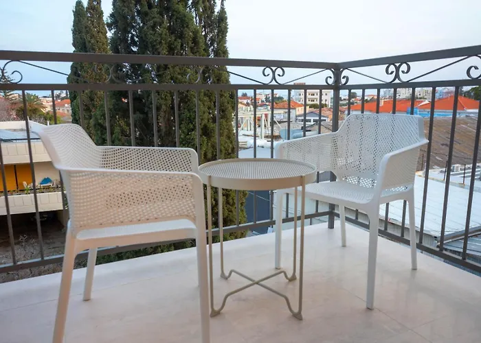 Crown Hall Lägenhet Limassol