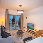 Apartament Crown Hall Limassol