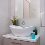 Crown Hall Apartament *